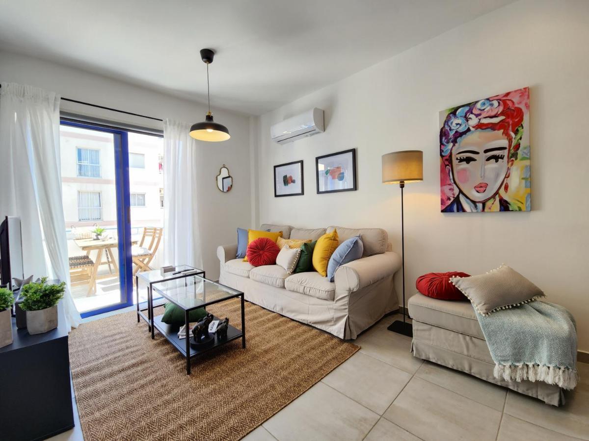 Frida'S Cozy Two Bedroom Apt Larnaca Exteriör bild