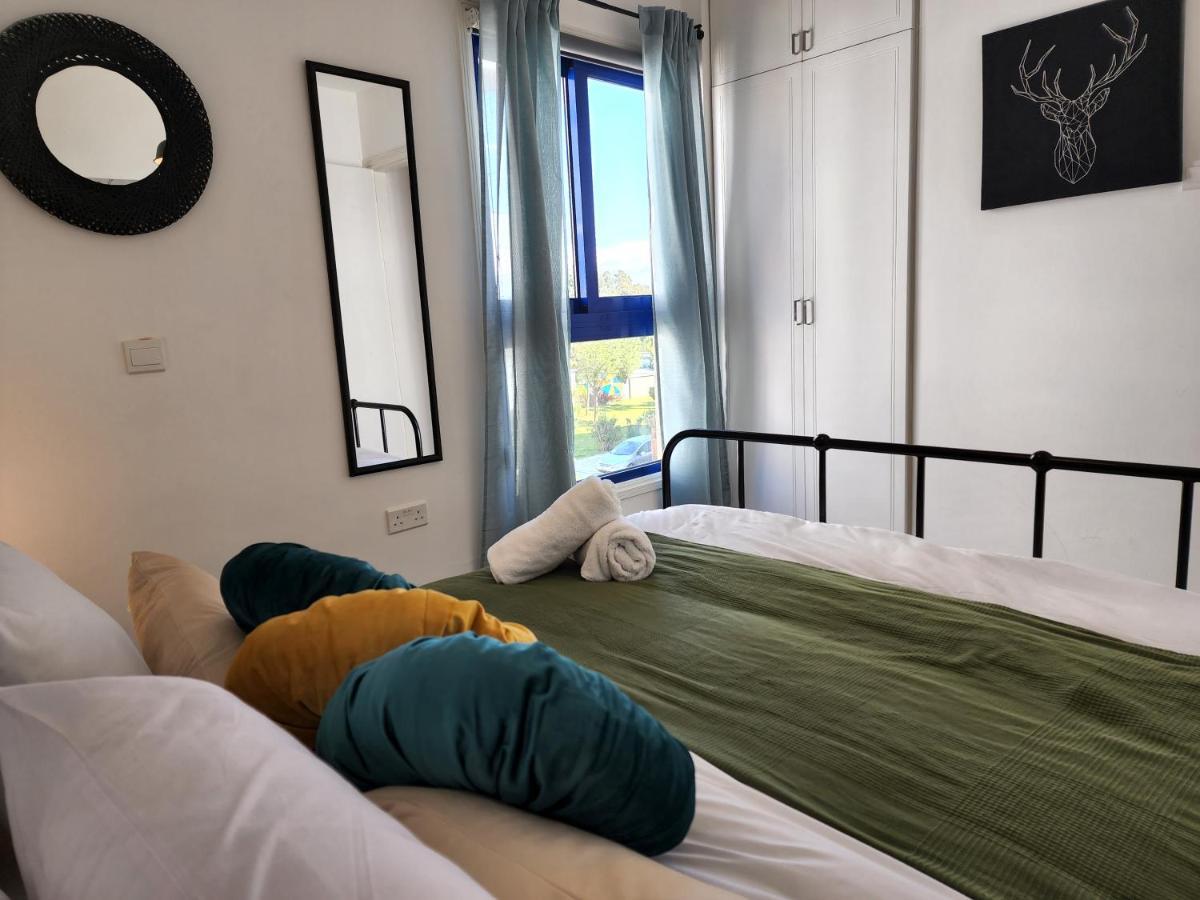 Frida'S Cozy Two Bedroom Apt Larnaca Exteriör bild